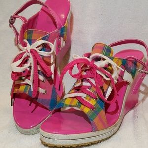 PINK WEDGES (BY IF CARRINI)